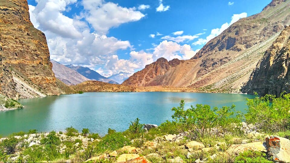 Kharfaq Lake